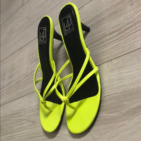 Mini neon green heels - Picture 3 of 11